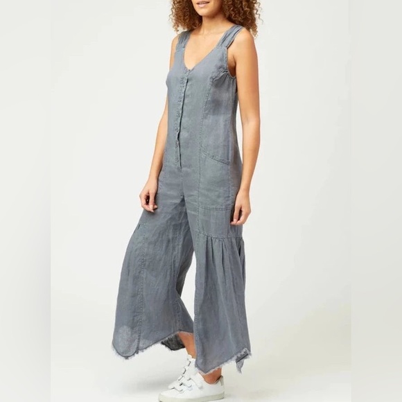 XCVI Pants - 🎉LAST PIECE🎉WEARABLES BY XCVI Linen Fang Sharkbite Jumpsuit